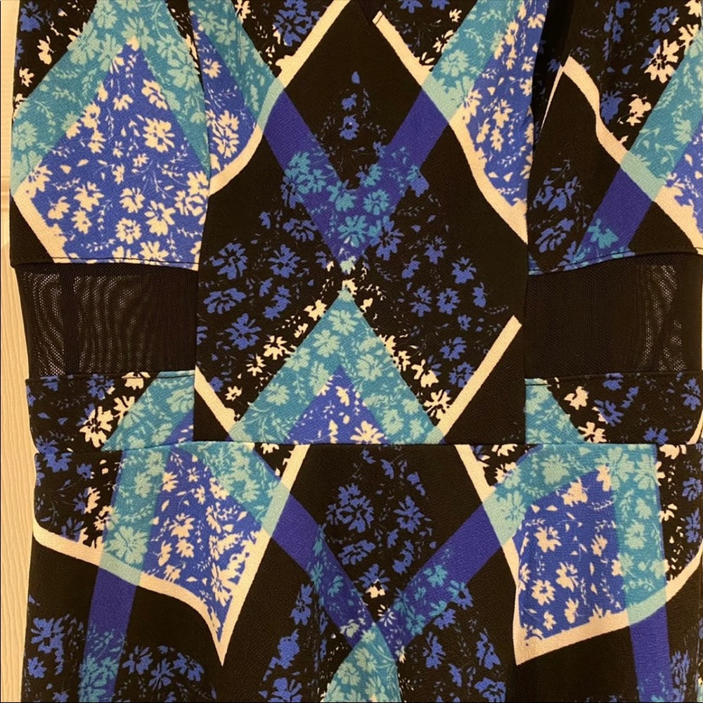 Print Dress - Picture 4 of 6